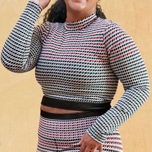 Fabletics Camryn Houndstooth Seamless Long Sleeve Top Red Green Black size XL